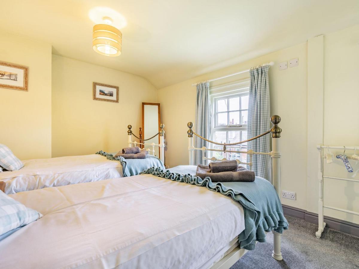 Wychwood Villa Whitby Buitenkant foto