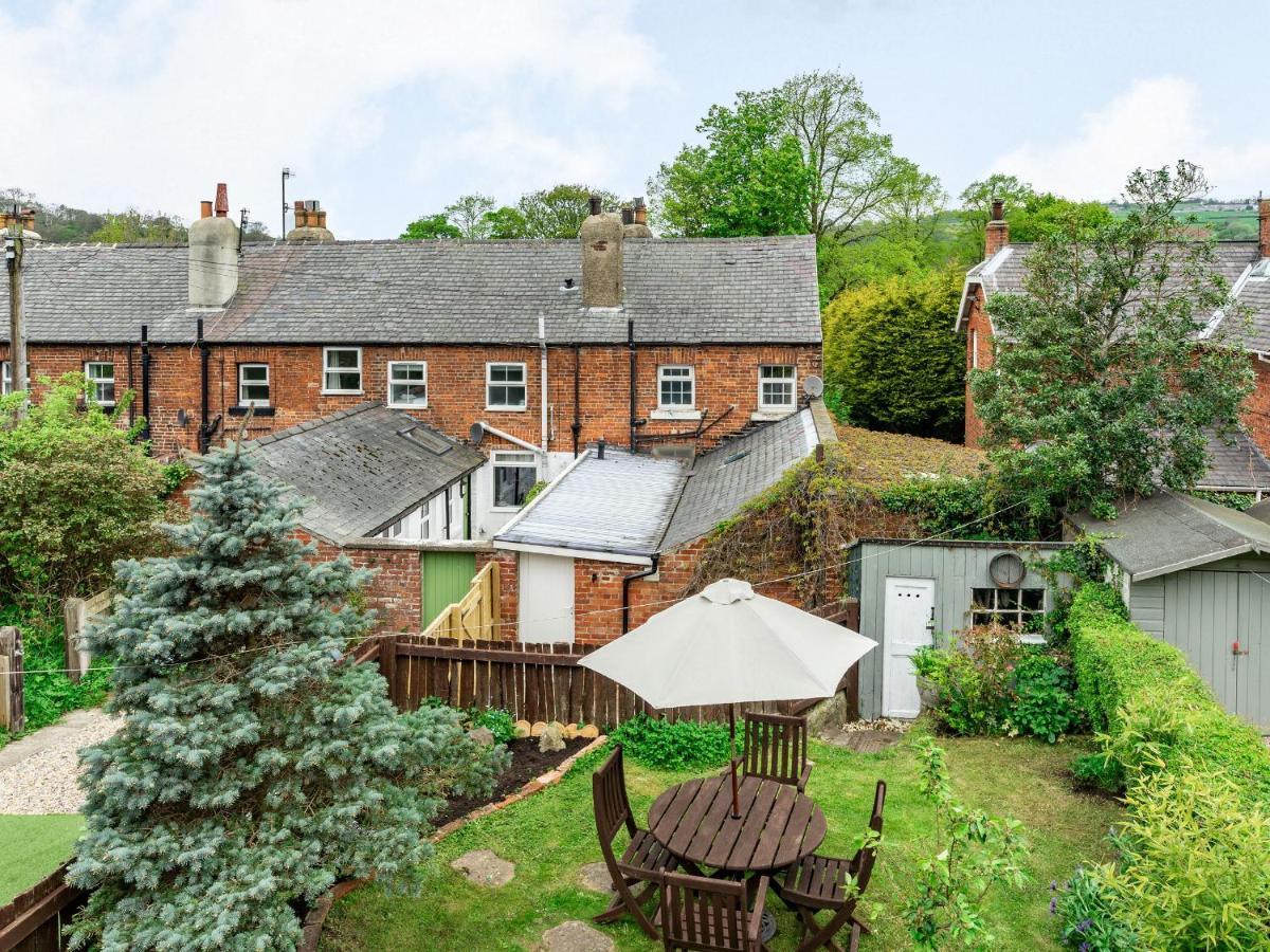 Wychwood Villa Whitby Buitenkant foto